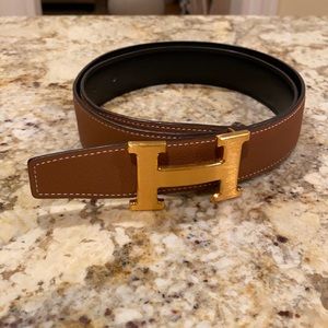 Hermès H Belt, worn once perfect condition!